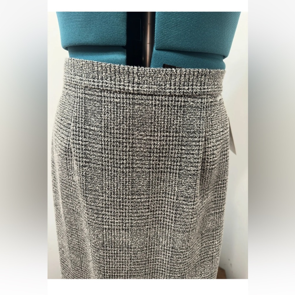Jessica Howard Petite Black White Tweed Unlined 2 Piece Long Skirt Suit Size 6P. - Picture 13 of 16